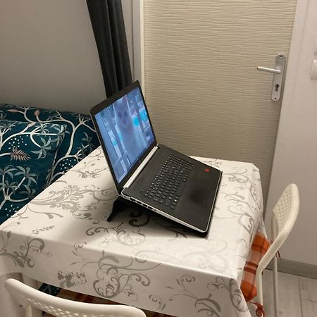 Apartamento Au Havre De Paix Garéoult Exterior foto