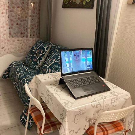 Apartamento Au Havre De Paix Garéoult Exterior foto