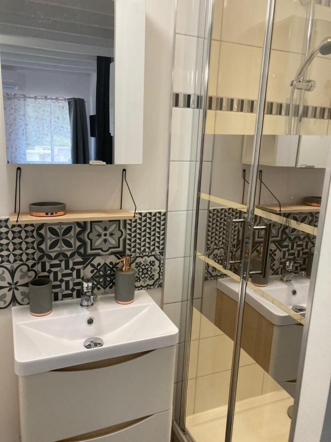 Apartamento Au Havre De Paix Garéoult Exterior foto