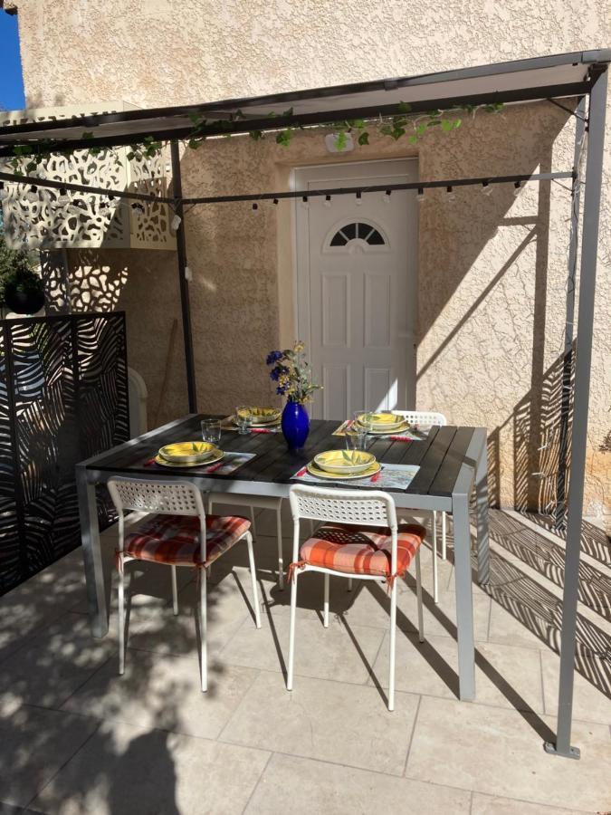 Apartamento Au Havre De Paix Garéoult Exterior foto